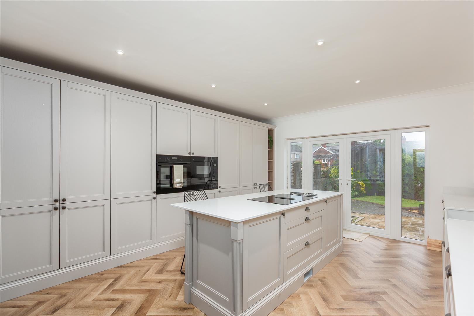 Vardre Road, Clydach, Swansea, SA6 5LP